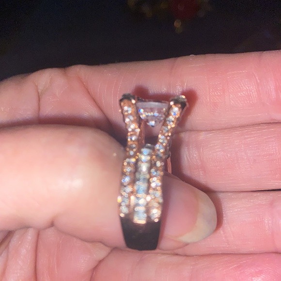 Gorgeous Rose Gold and Sterling CZ ring - Size 7.5 - Picture 8 of 8